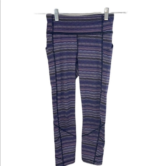 Lululemon Inspire Crop II Space Dye Twist Iris Flower Pink Shell Purple Size 2 - Picture 7 of 7